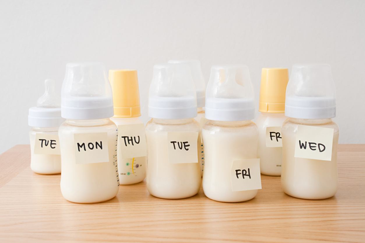 hur man vet om bröstmjölk är gammal eller inte