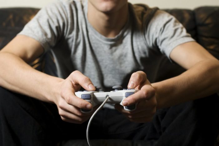 beroende av onlinespel som spelar onlinespel