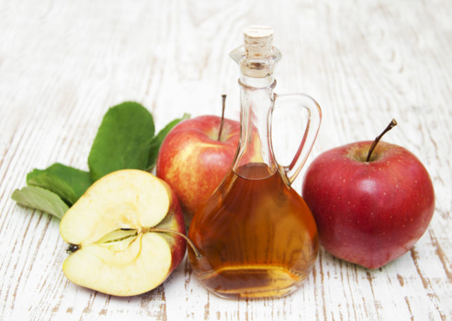 fördelarna med äppelcidervinäger som ett naturligt psoriasismedel