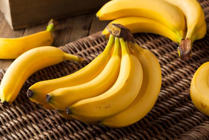 äta bananer kan övervinna förstoppning